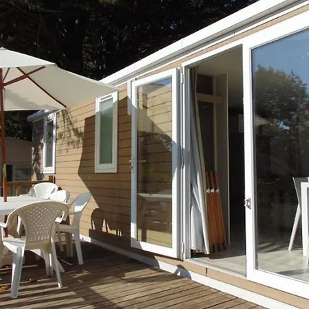 Mobil-home 10 Pers, 4 Ch, Terrasse - - Api-1-52-568 * Avrillé