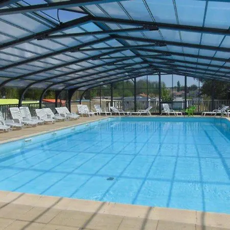 Kemping Mobil-home 10 Pers, 4 Ch, Terrasse - - Api-1-52-568 *