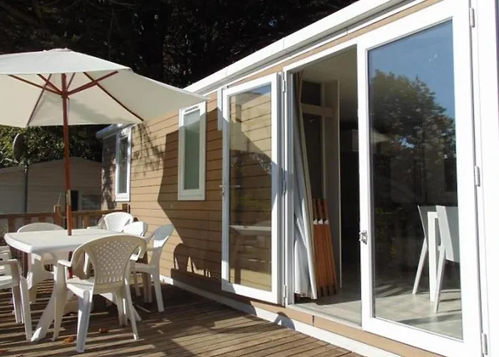 Mobil-home 10 Pers, 4 Ch, Terrasse - - Api-1-52-568 * Avrillé