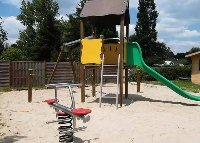 Mobil-home 10 Pers, 4 Ch, Terrasse - - Api-1-52-568 *