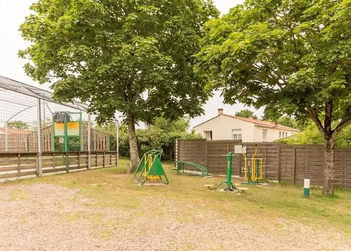 Κάμπινγκ Mobil-home 10 Pers, 4 Ch, Terrasse - - Api-1-52-568 Avrillé