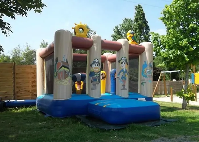 Κάμπινγκ Mobil-home 10 Pers, 4 Ch, Terrasse - - Api-1-52-568 *